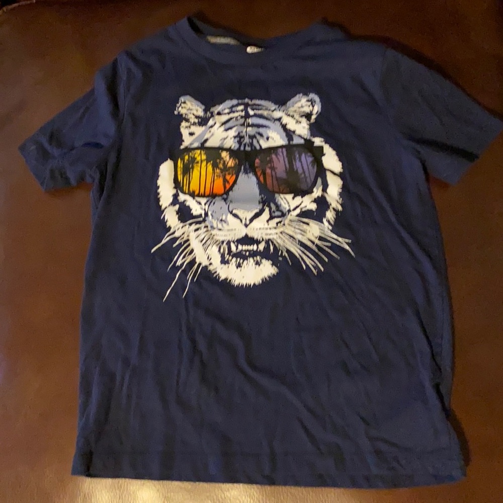 Boys tiger shirt
